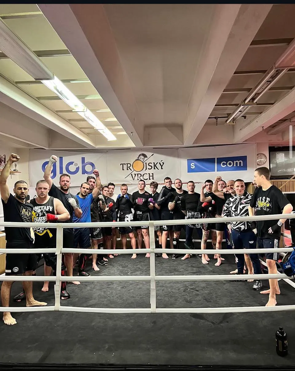 Trénink thajského boxu - skupina